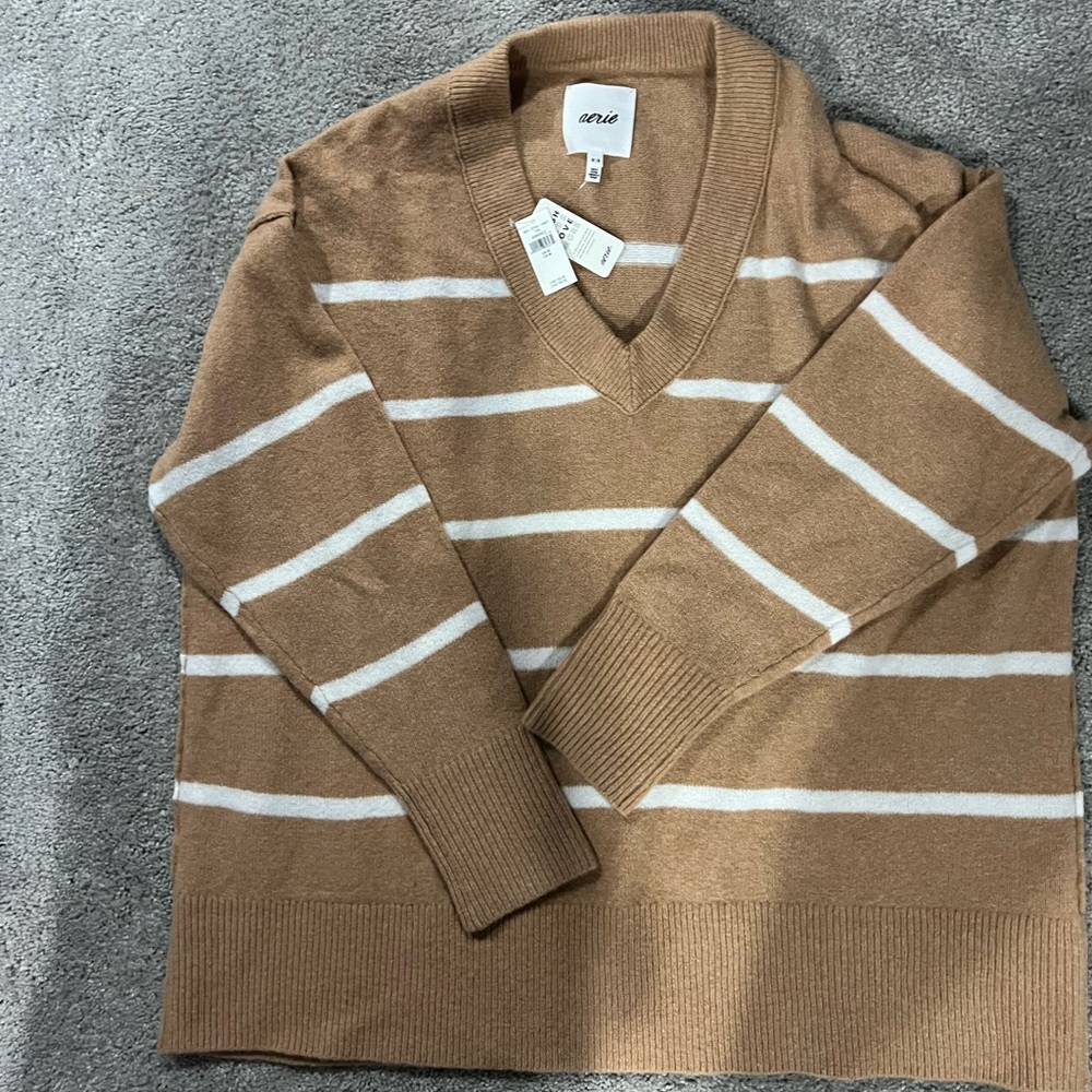 NTW Aerie Unreal V-Neck Sweater
